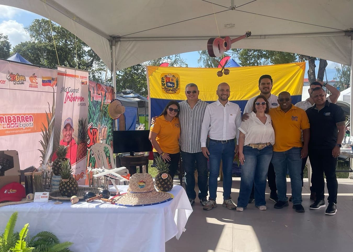 Iribarren celebra su primera exportación de piña Guara a Barbados